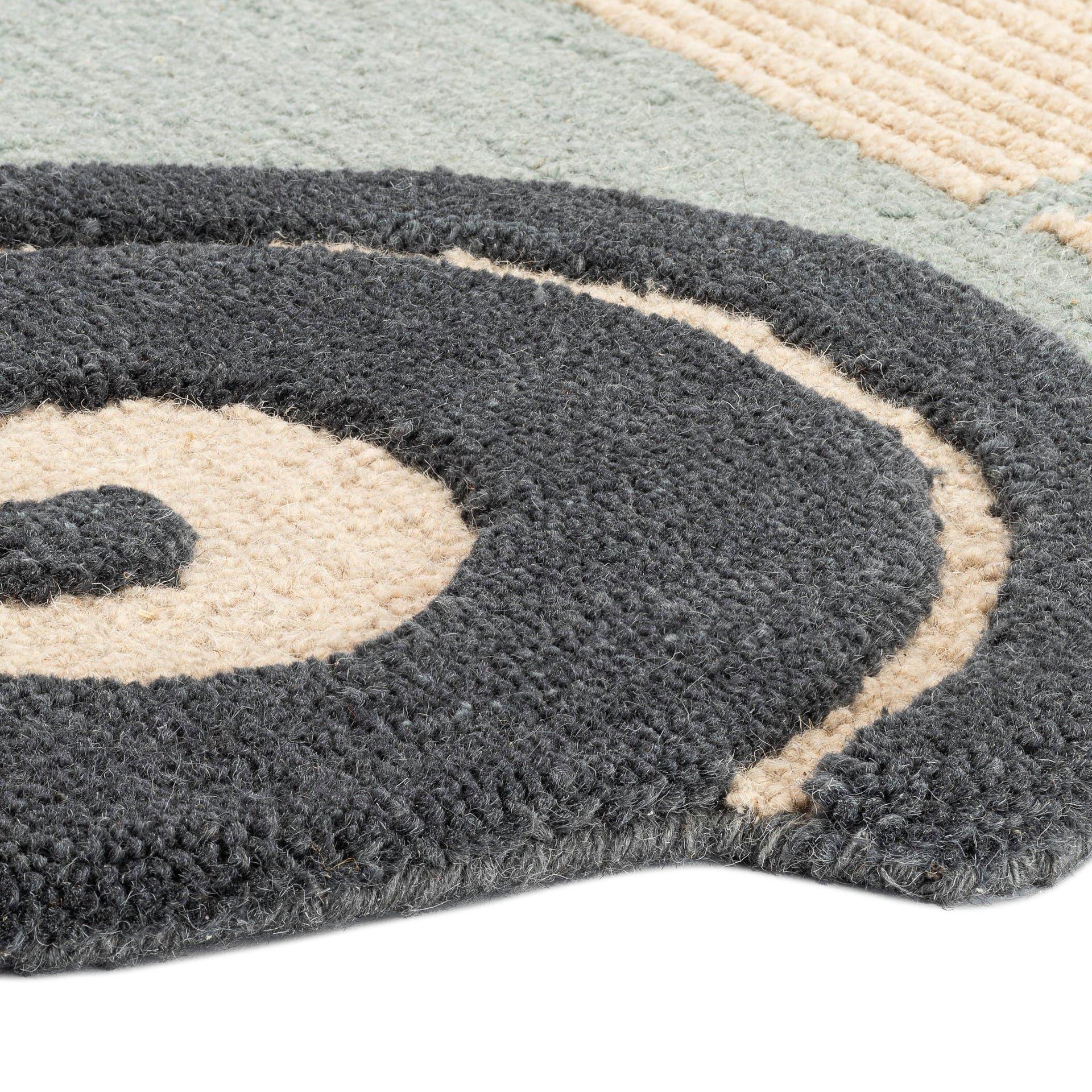 Charlie Farmhouse Tractor Wool Accent Rug (28" x 35") image number 1