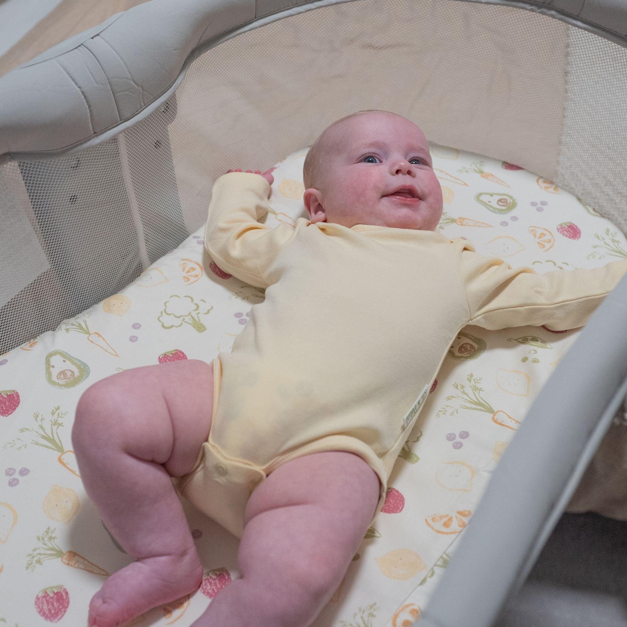 Clementine Fruits & Veggies Cotton Bassinet Sheet image number 4