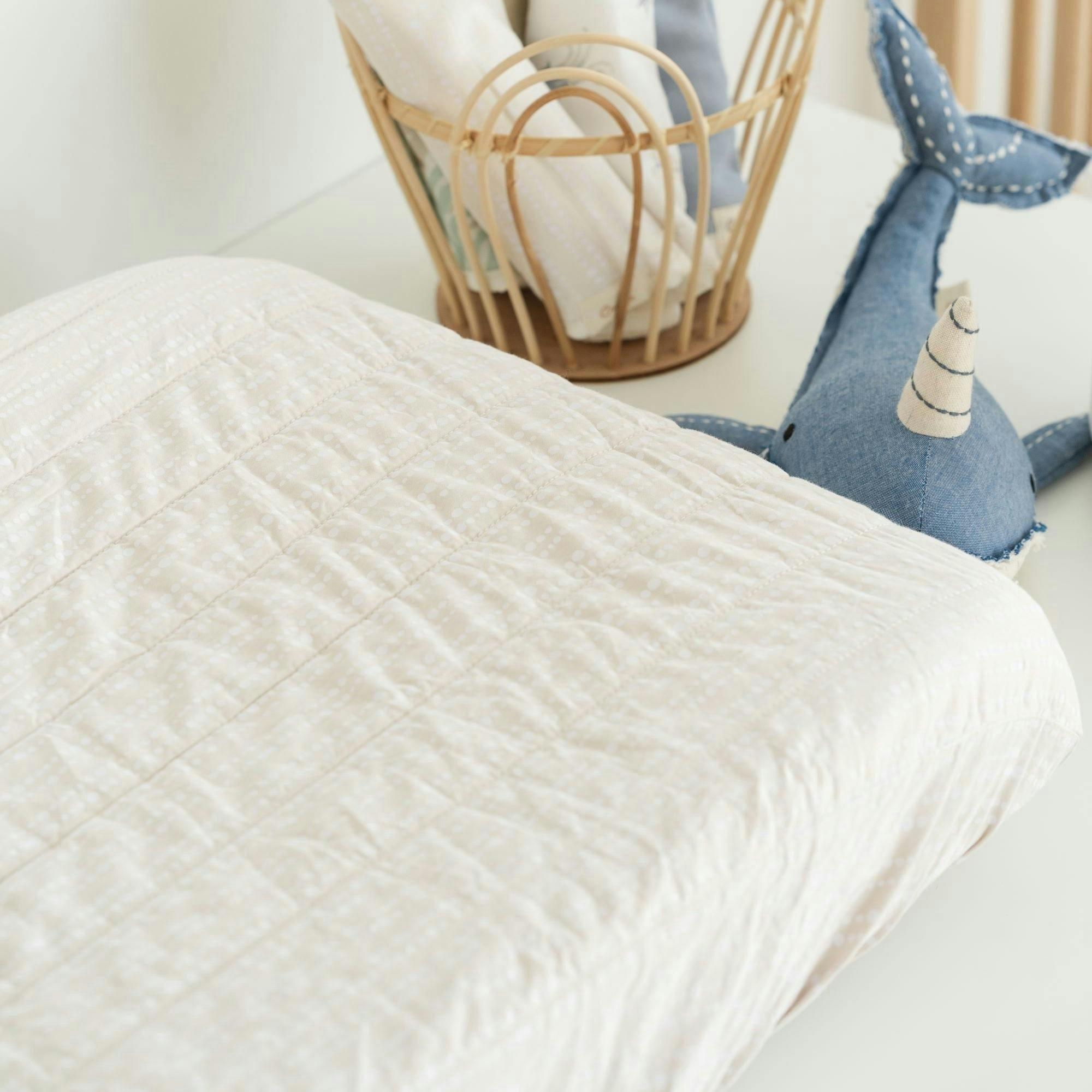 Cove Neutral Dot Cotton Quilted Change Pad Cover image number 4