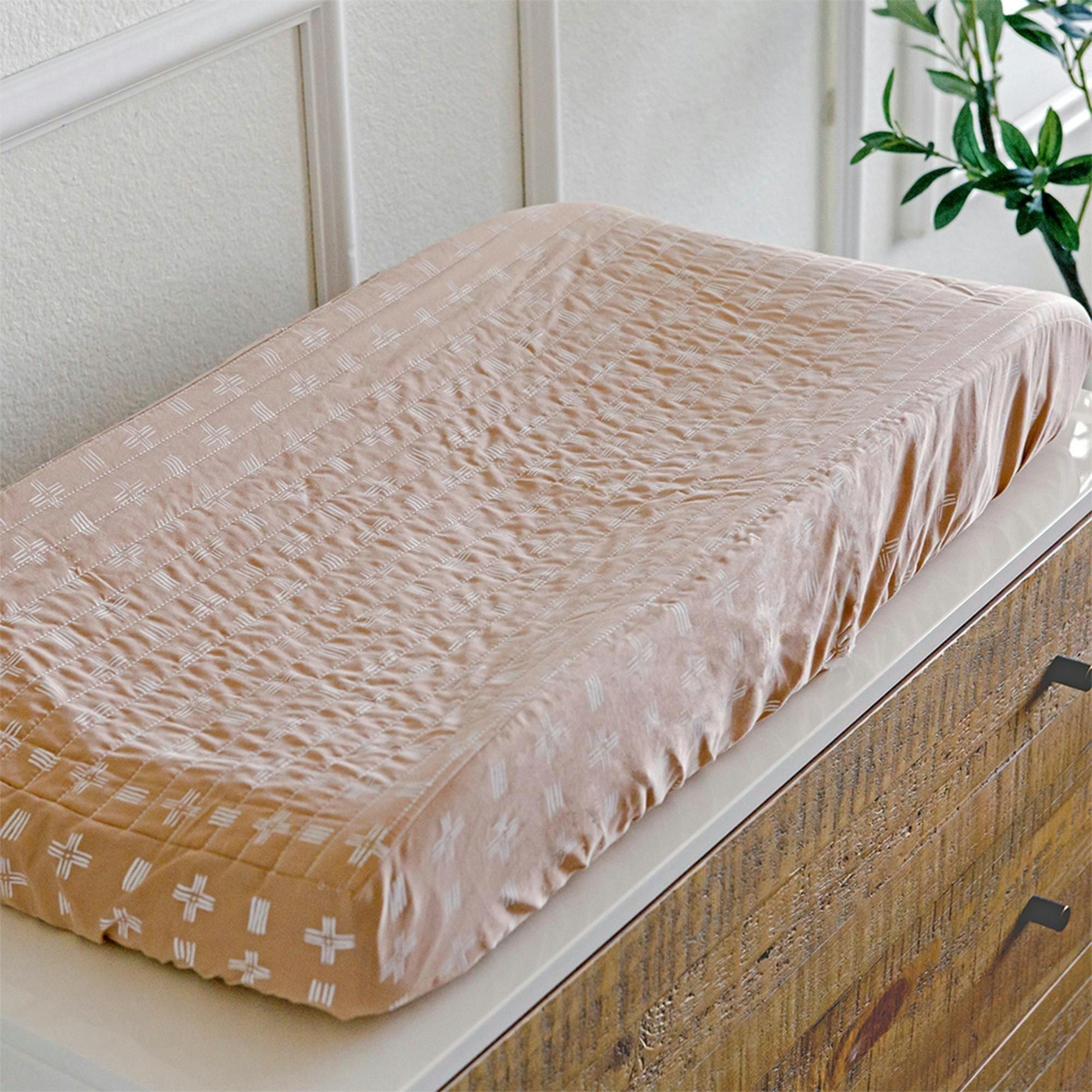 Ezra Copper Dash Cotton Quilted Change Pad Cover image number 3