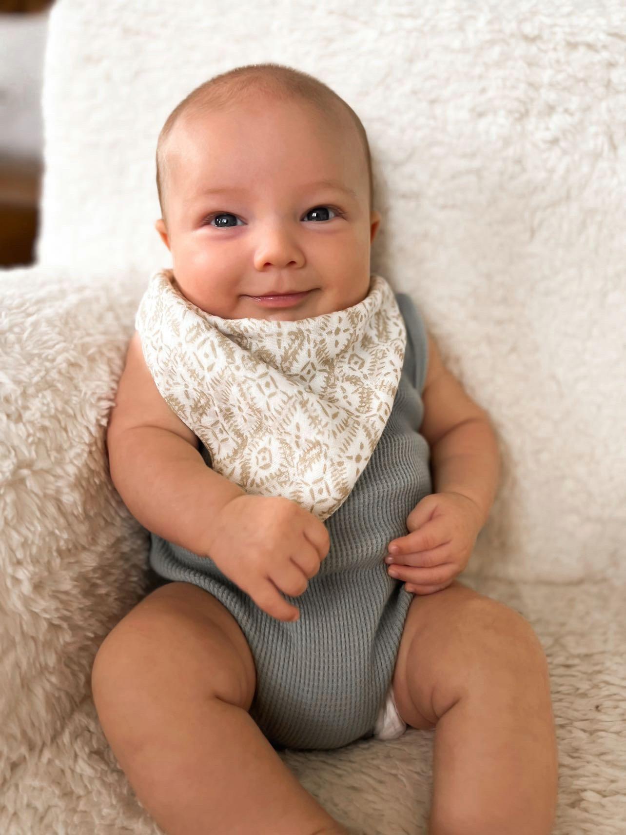 Kendi Safari Cotton Bandana Baby Bib (3 Pack) image number 3