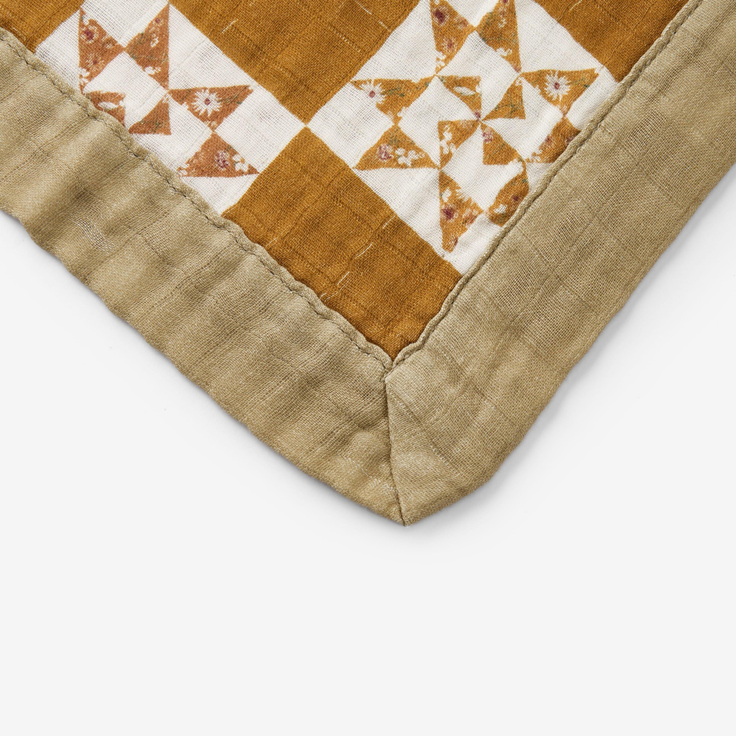 Quilt Bamboo Mini Lovey Two-Layer Muslin Security Blanket image number 2
