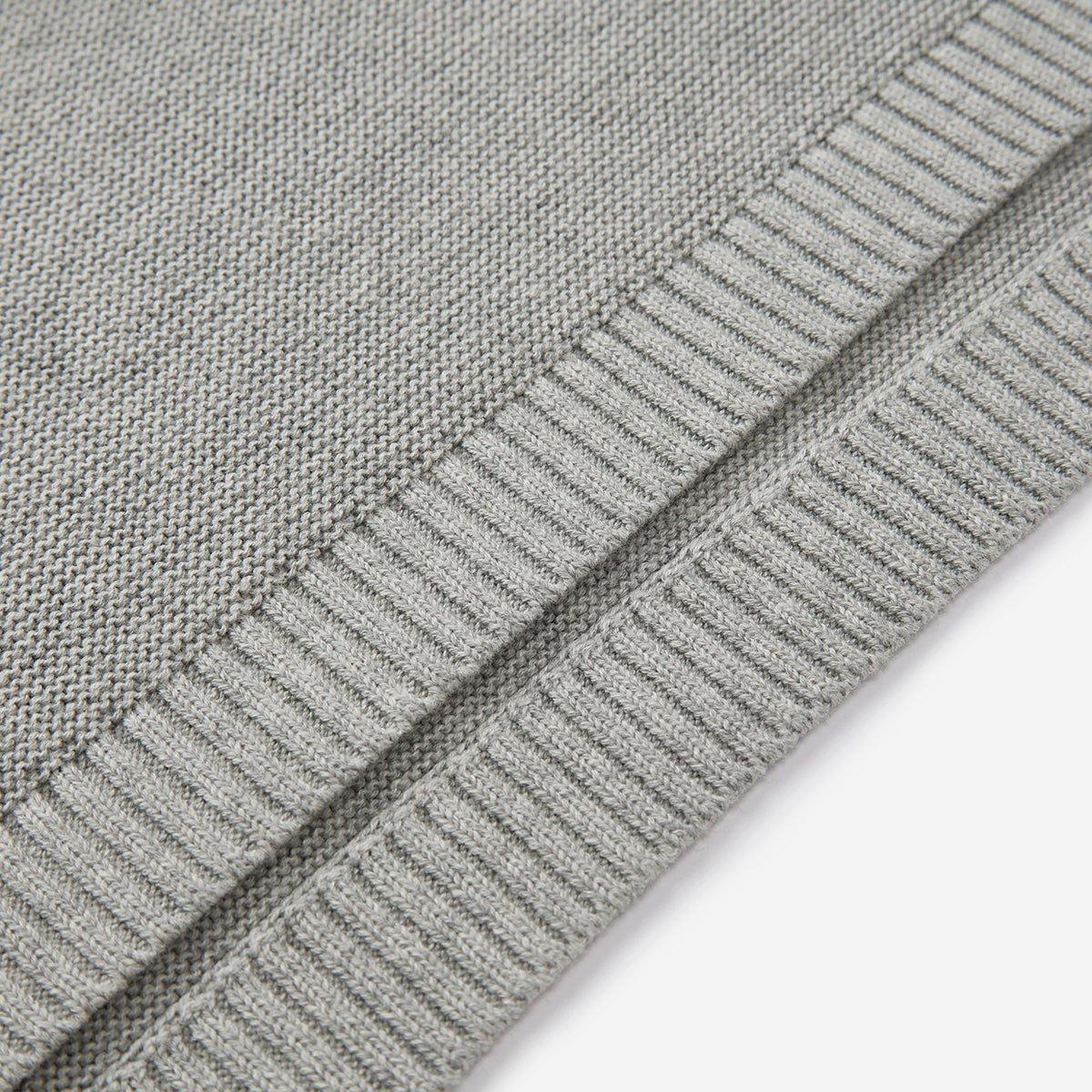 Grey Knitted Blanket image number 2