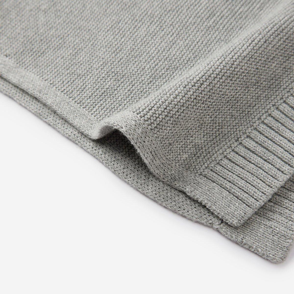 Grey Knitted Blanket image number 3