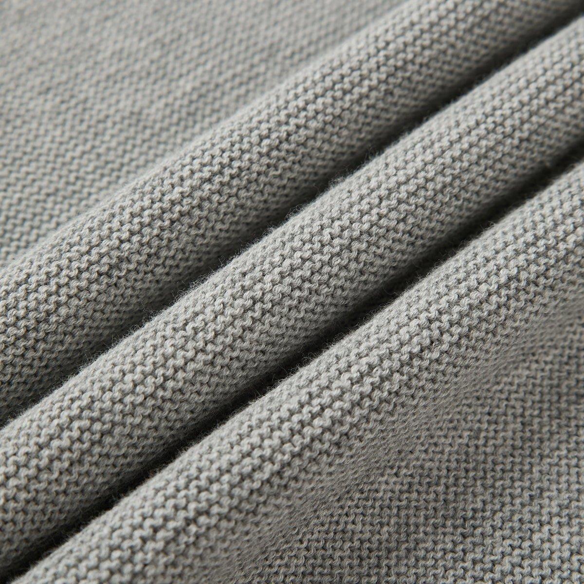 Grey Knitted Blanket image number 4