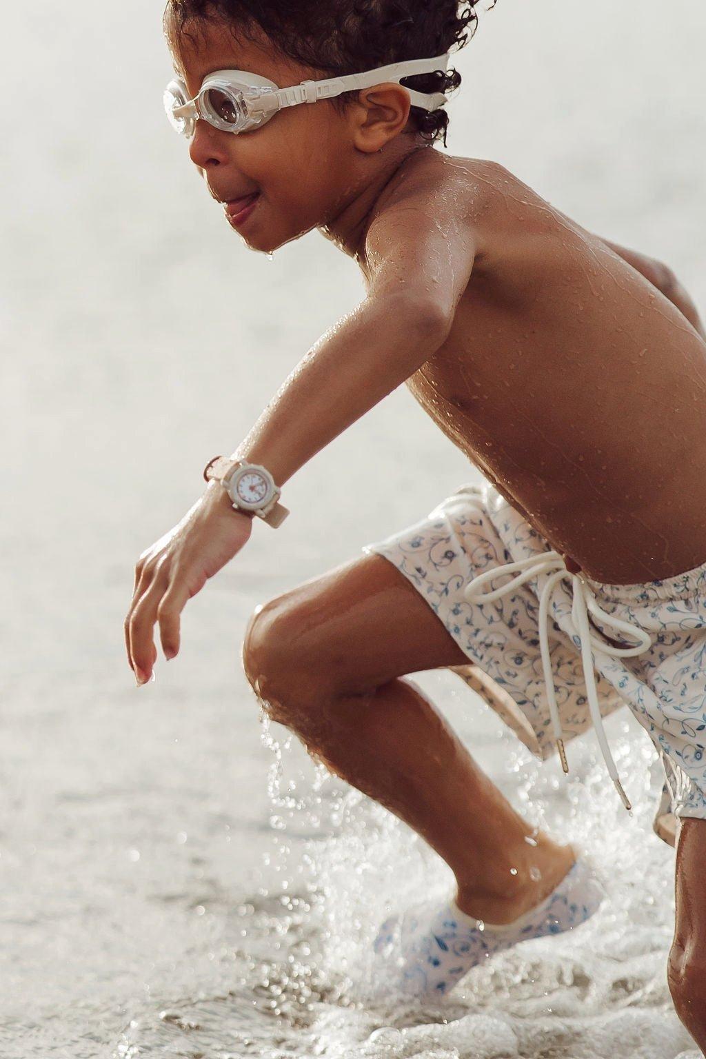 Classic Watch | Silicone + Stainless Steel | Pegasus image number 3