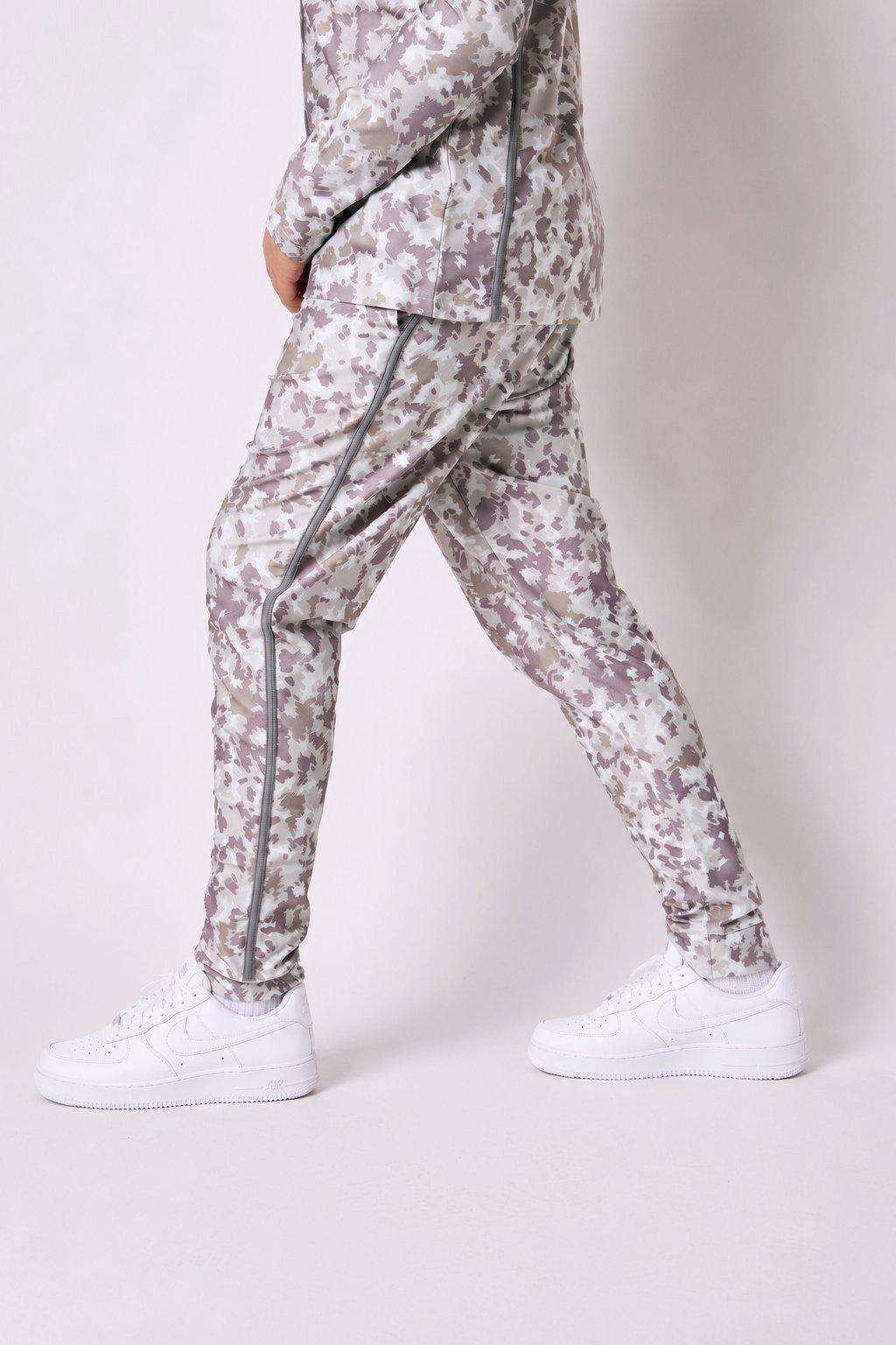 Boys Warm-Up Retro Jogger Pant - Camo image number 1