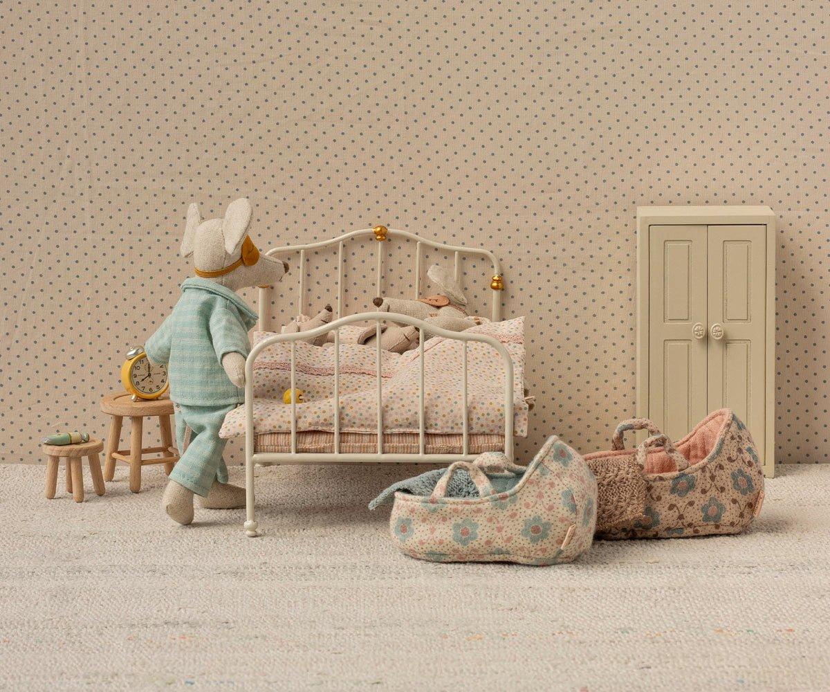 Vintage Bed, Mouse - Off-White image number 1