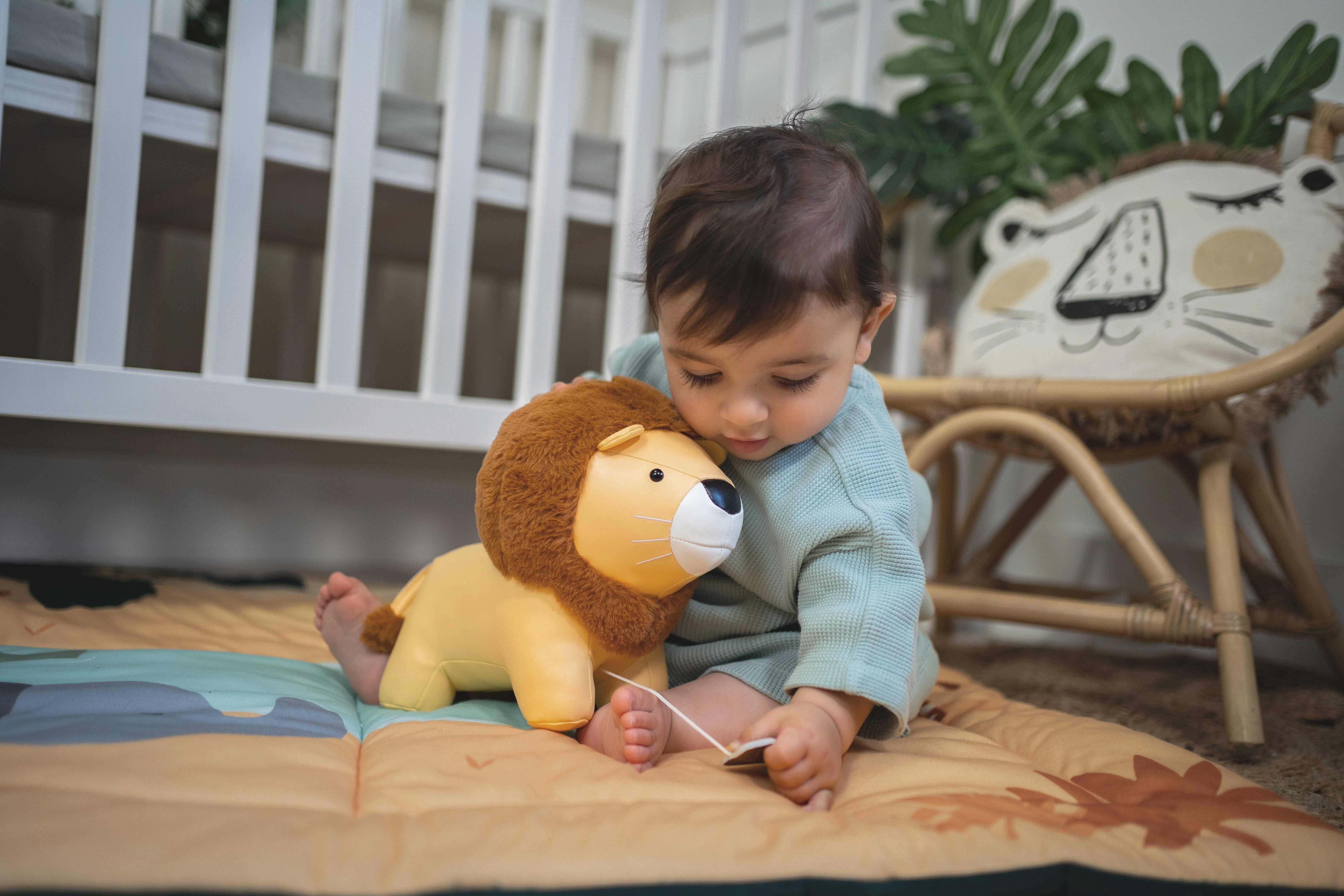Musical Friends - Lion, Plush Baby Music Box image number 1