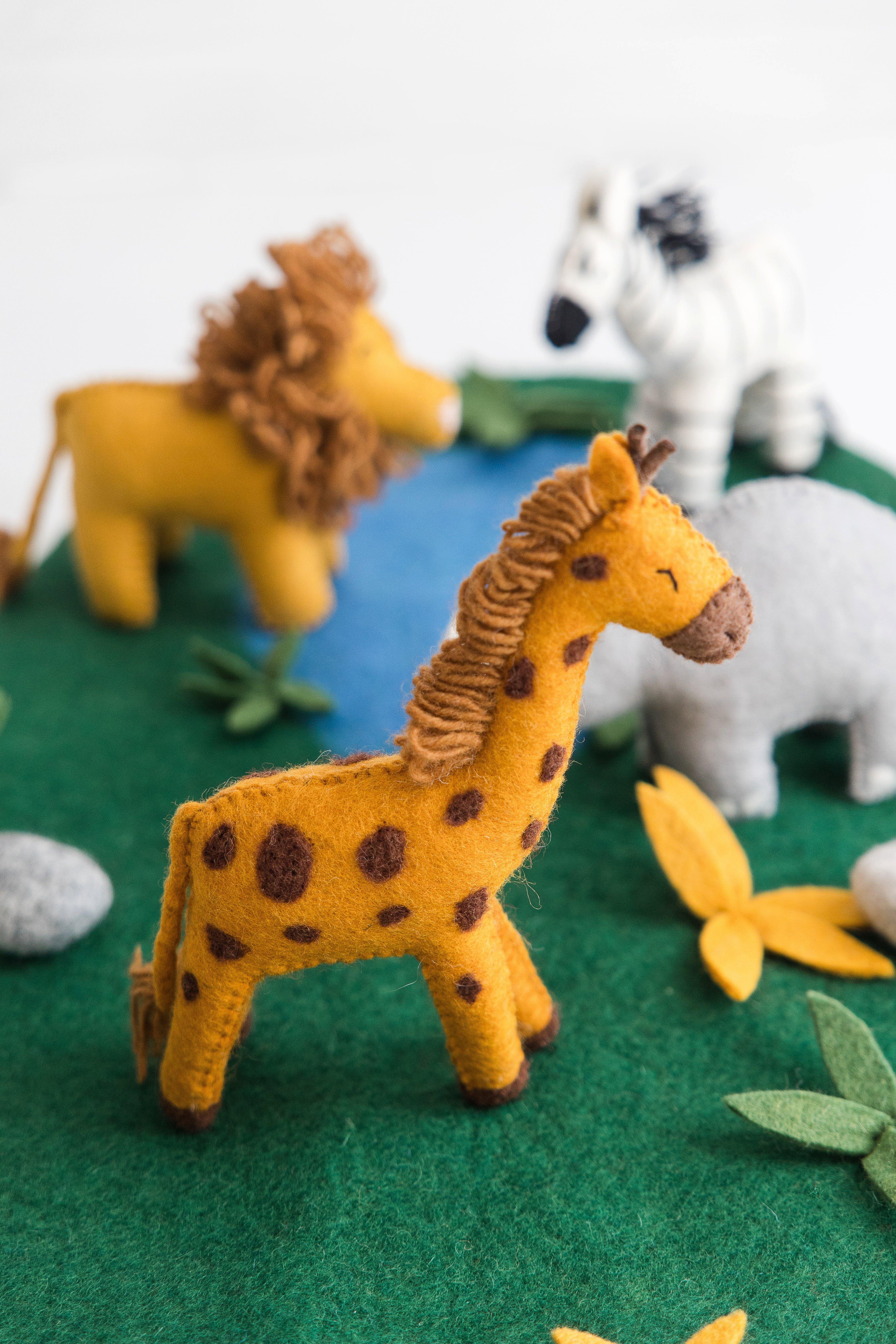 Safari Play Mat + Toy Set image number 3