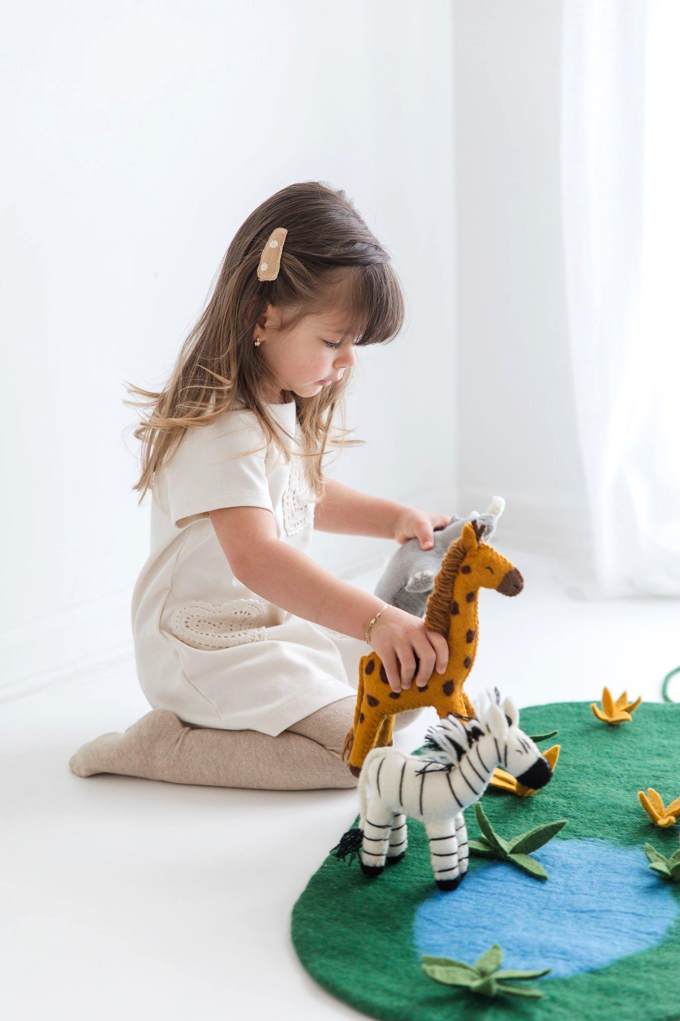 Safari Play Mat + Toy Set image number 1