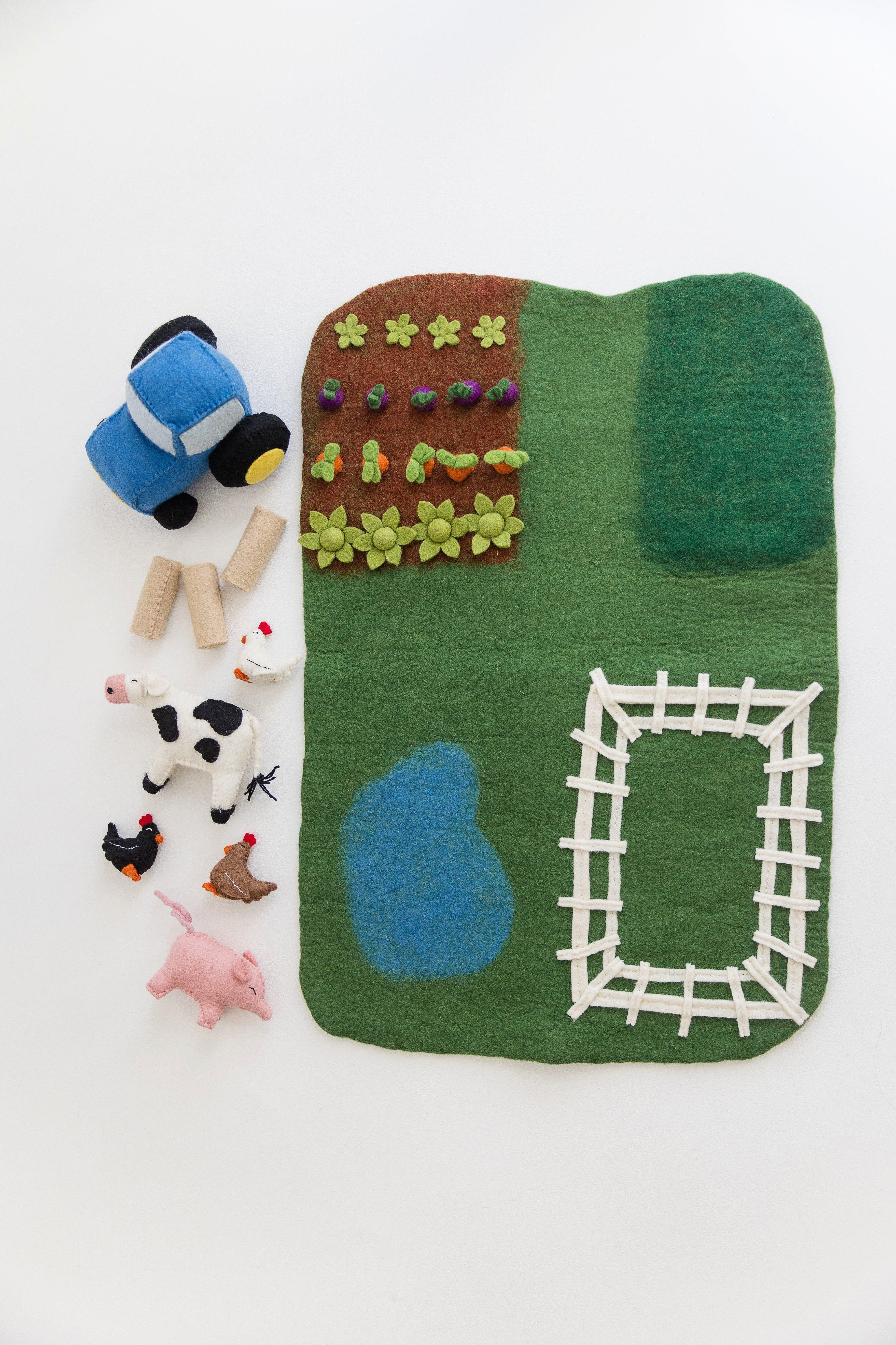Farm Play Mat + Toy Set image number 2