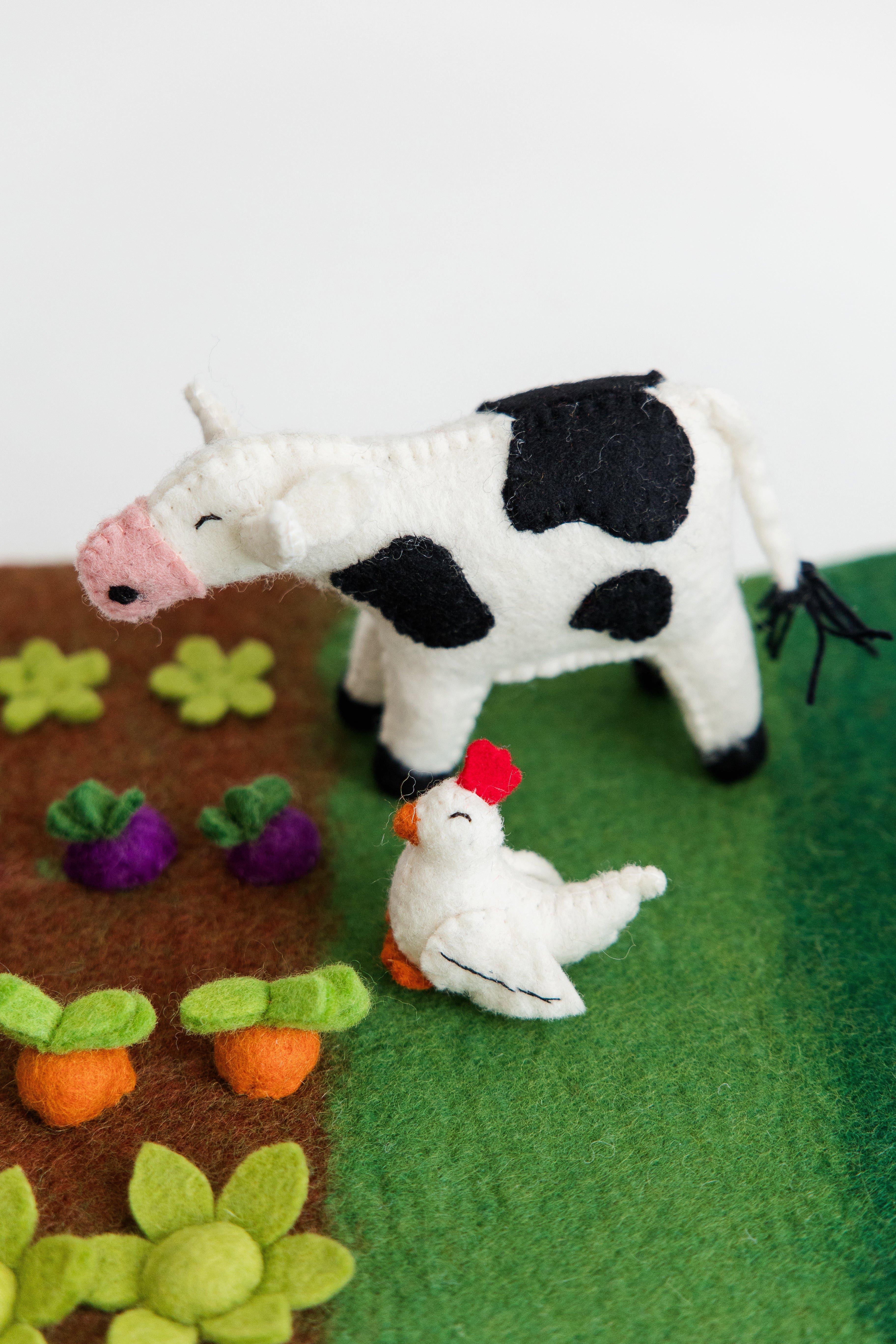 Farm Play Mat + Toy Set image number 3