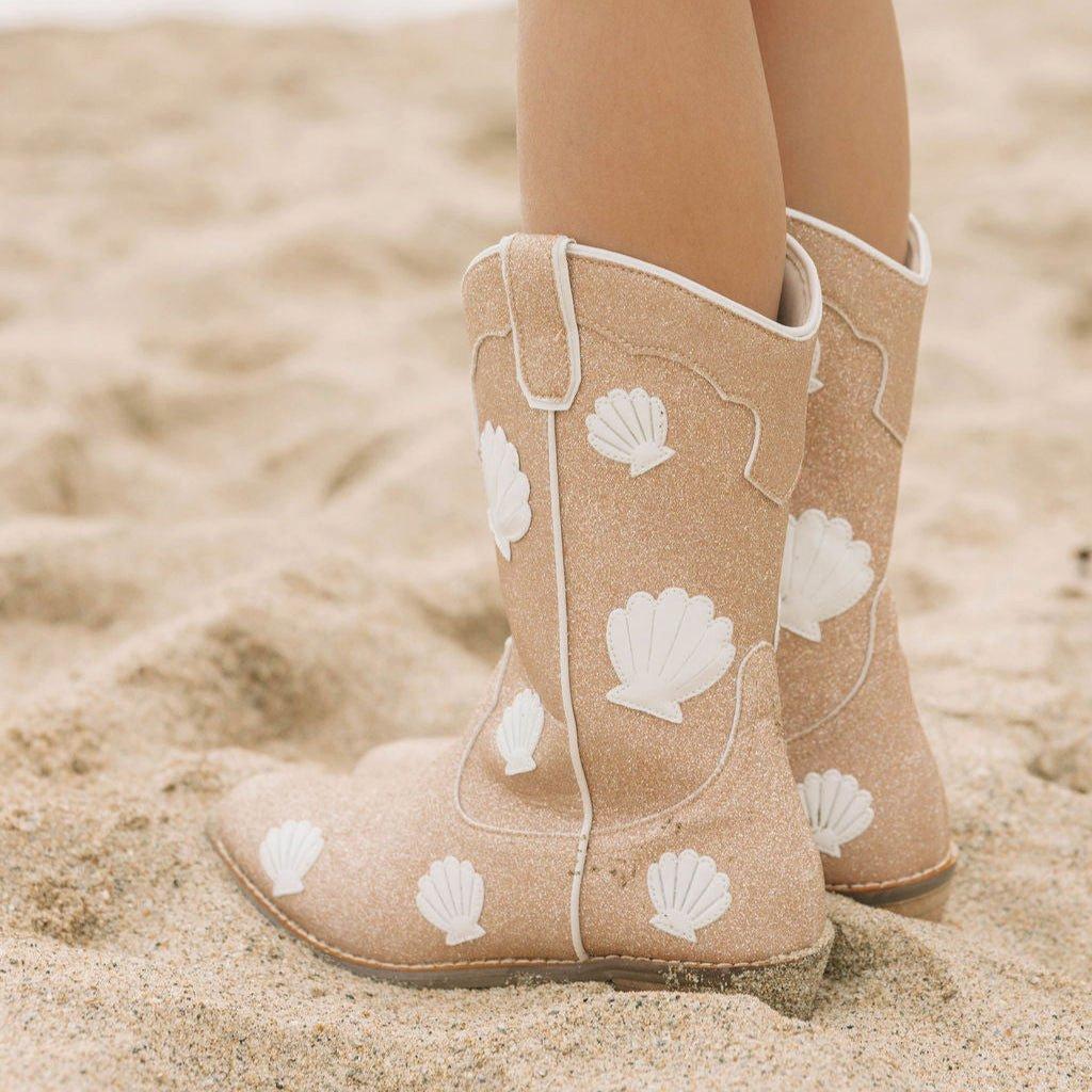 Cowgirl Sandy Cove Boots image number 1