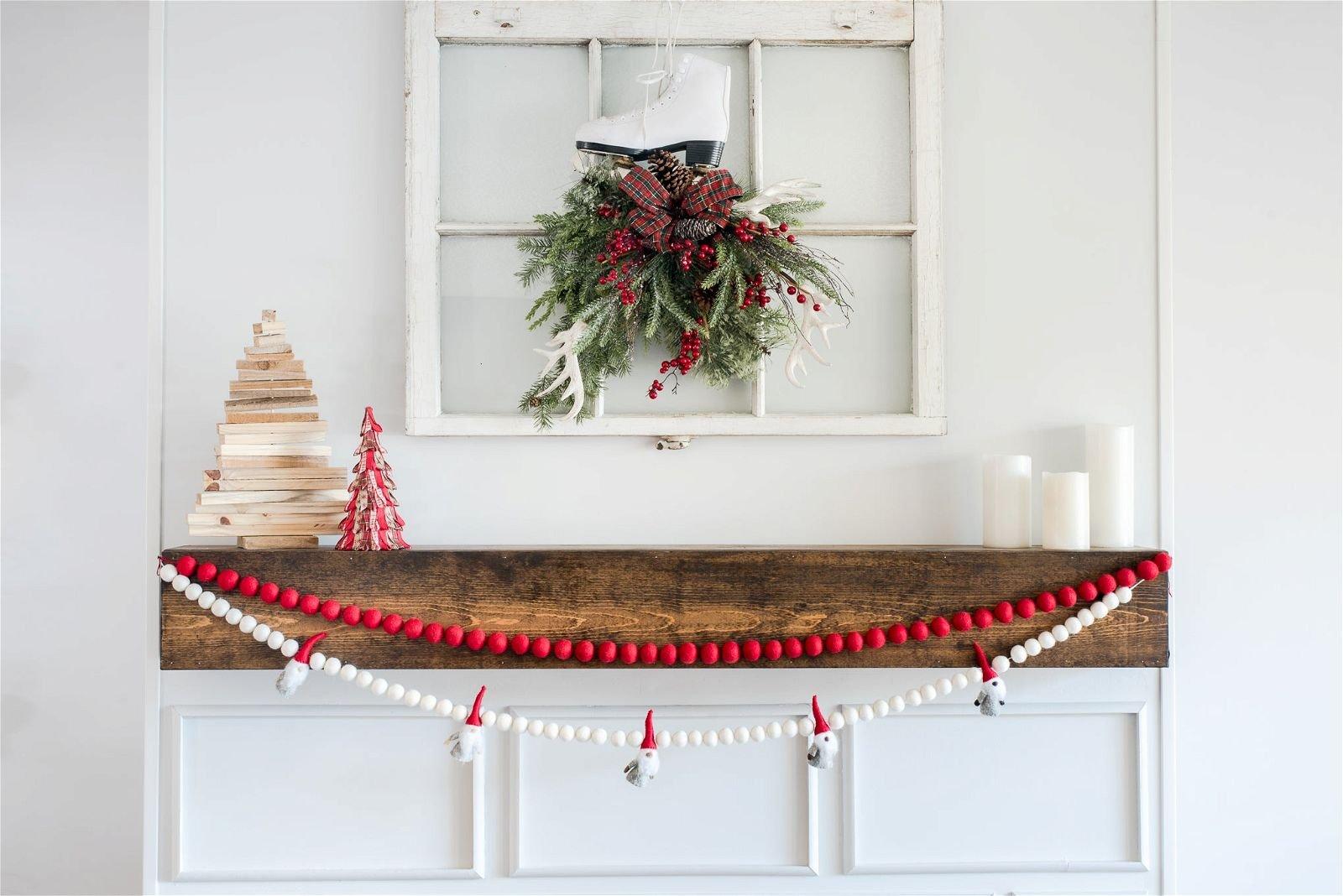 Gnomes Garland image number 2