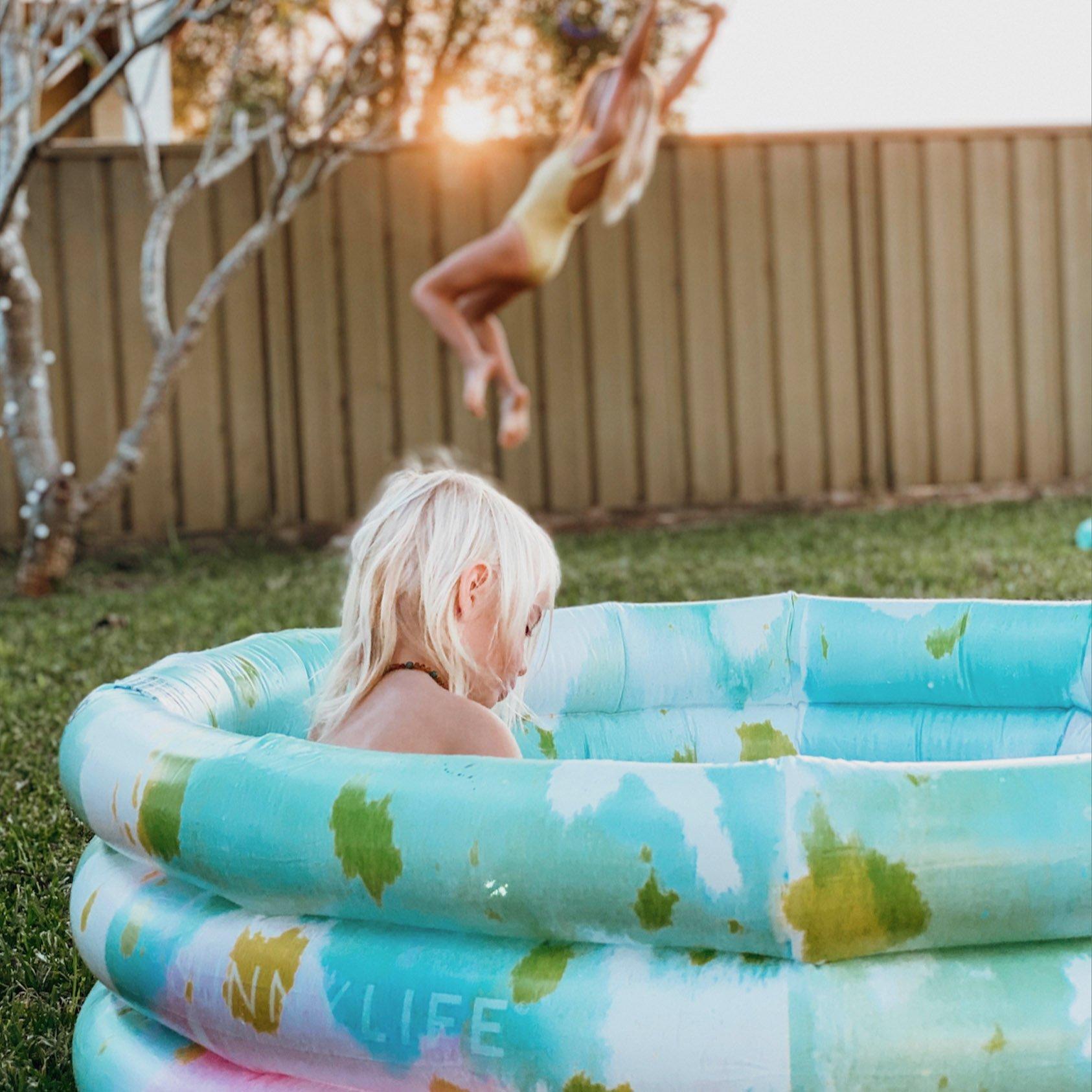 Sunnylife Tie Dye Inflatable Pool image number 3