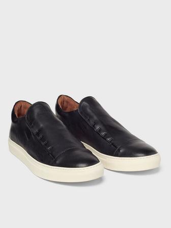 REED LACELESS LOW TOP SNEAKER
