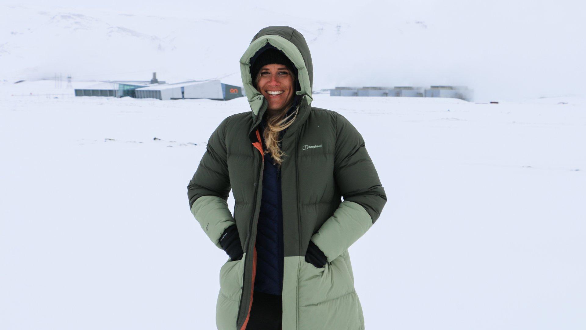 Sarah Roberts standing in front of Carbfix HQ