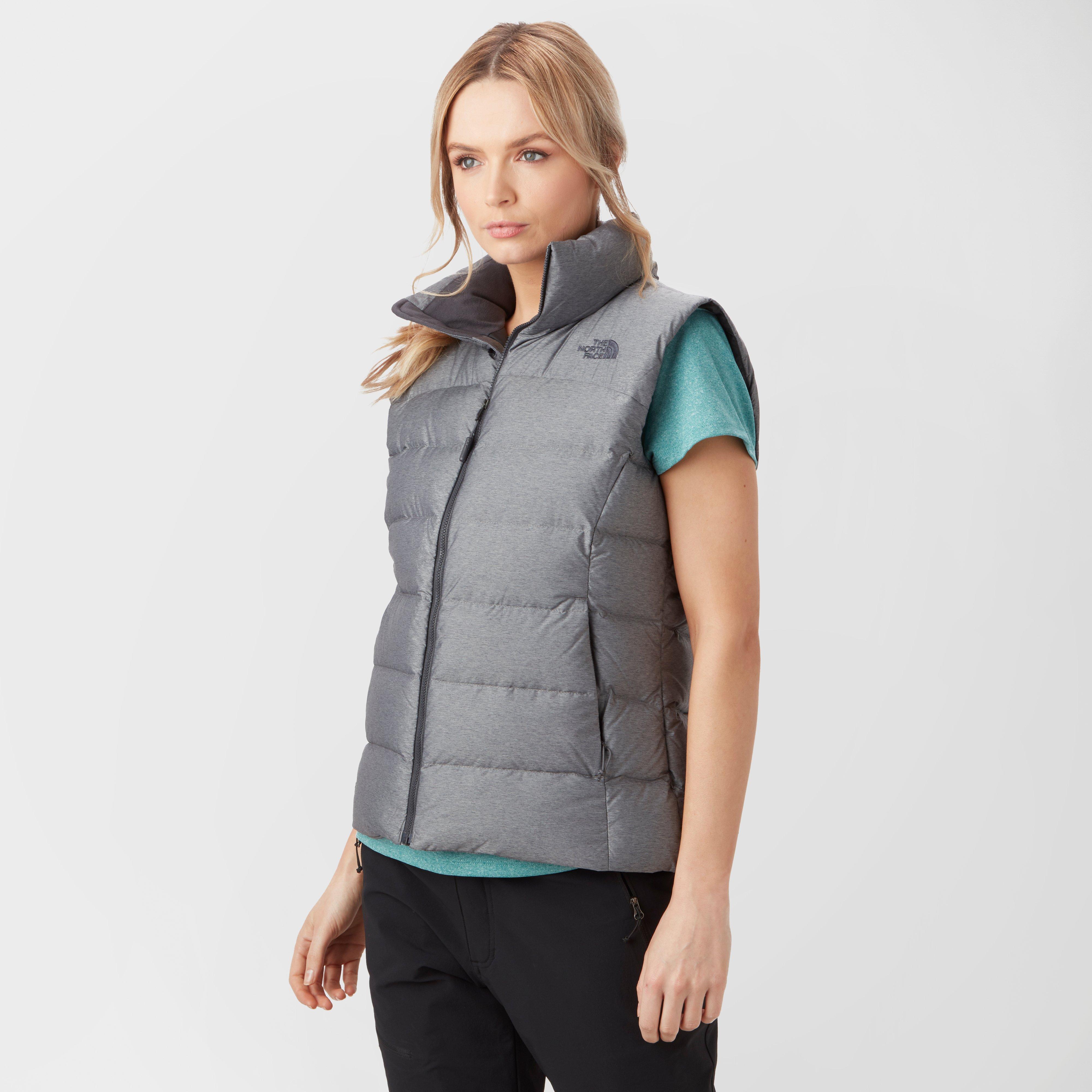 grey north face gilet