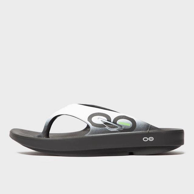 Oofos men's clearance flip flops