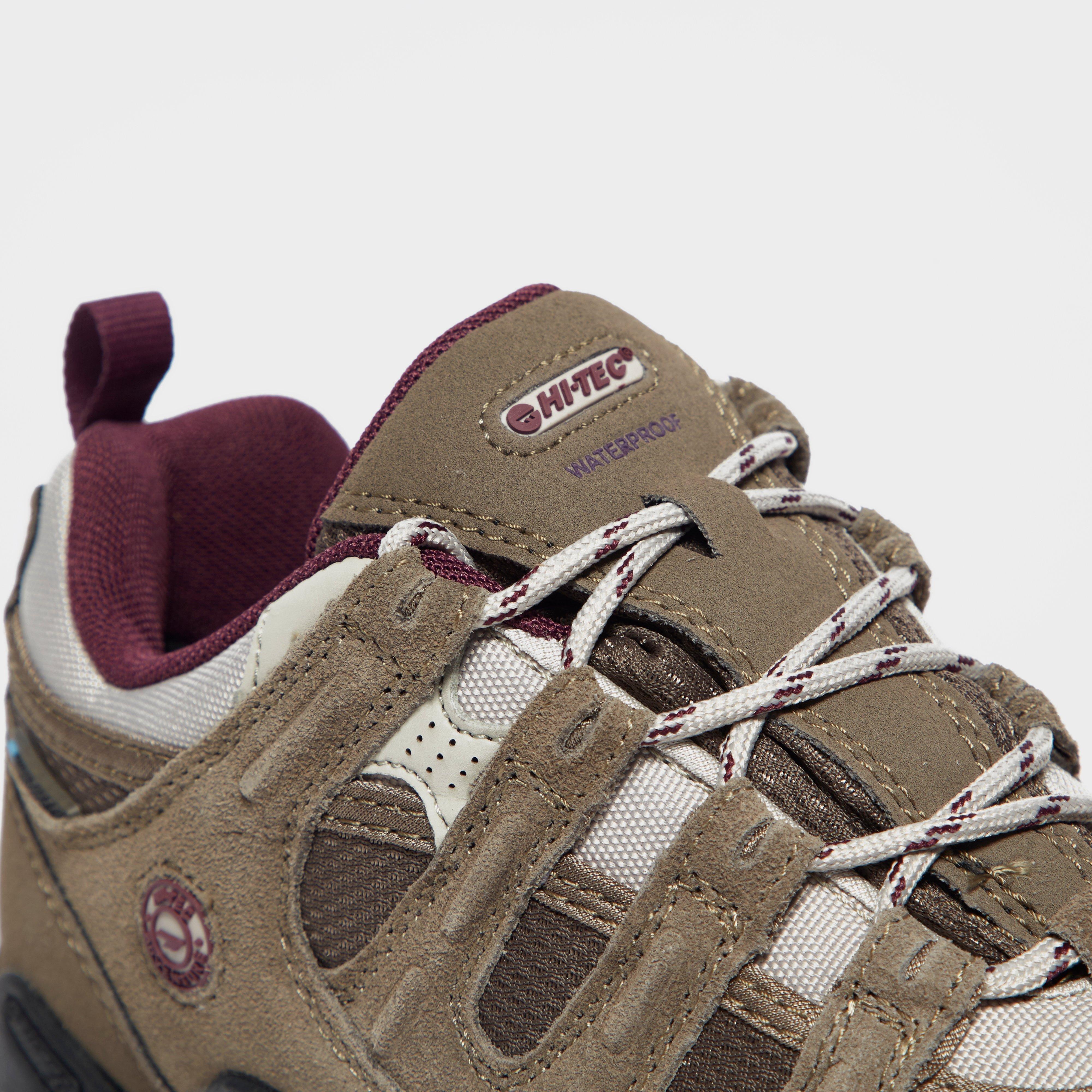 hi tec men's saunter walking shoes