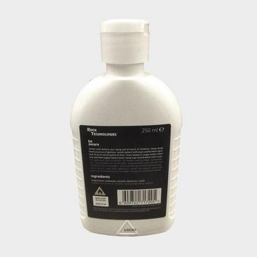 Black ROCK TECHNOLOGI Dry 5 Friction Liquid Chalk (250ml)