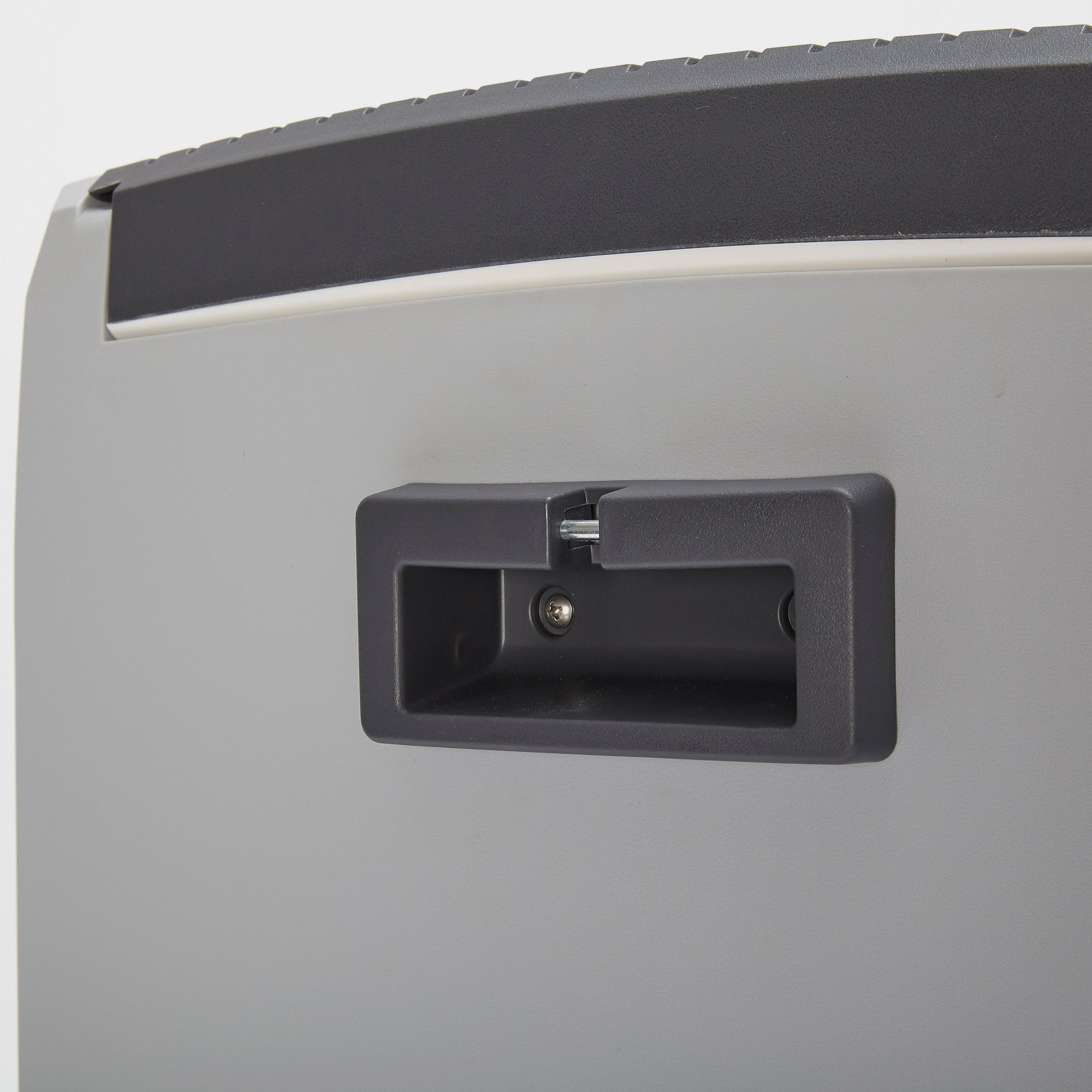 New HiGear 45Litre 12V 240V Cooler Camping Cooking Supplies Camping