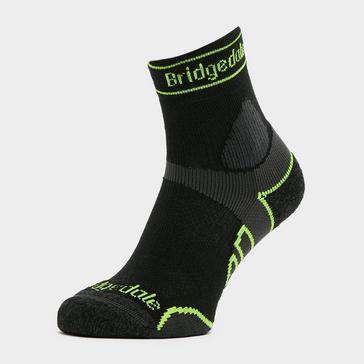 Black Bridgedale Men’s Lightweight Merino Performance ¾ Crew Socks