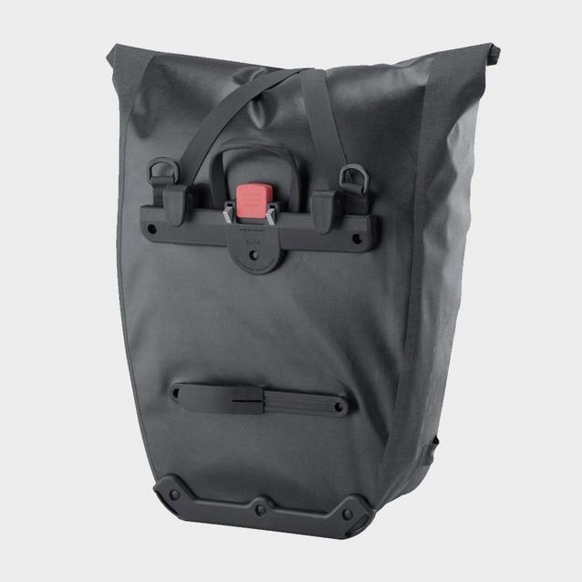 Altura best sale thunderstorm pannier