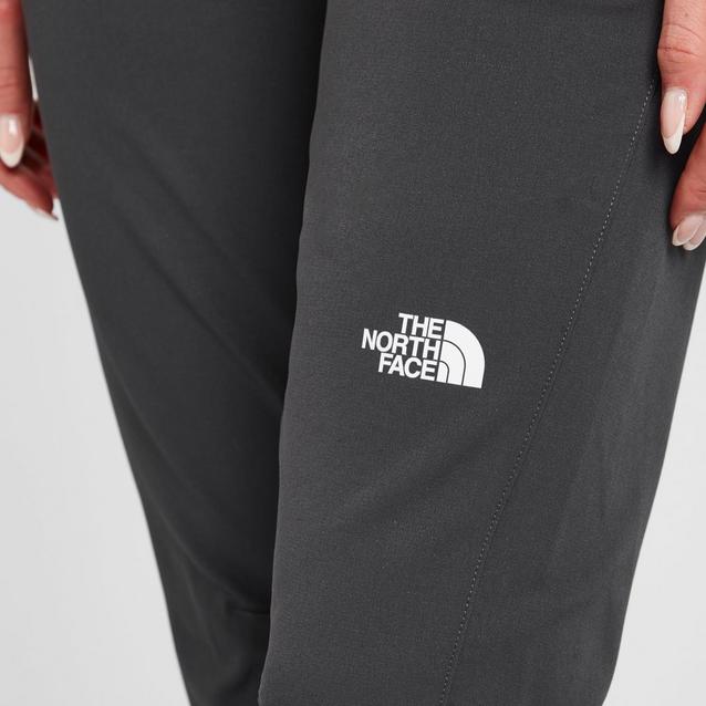 The North Face Women's Athletic Outdoor Winter Slim Straight