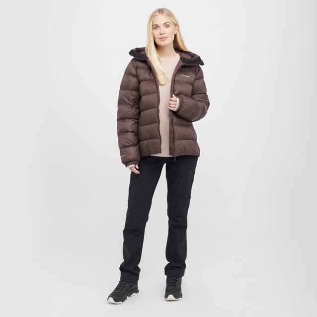 Women's beyond the wall insulated jacket top