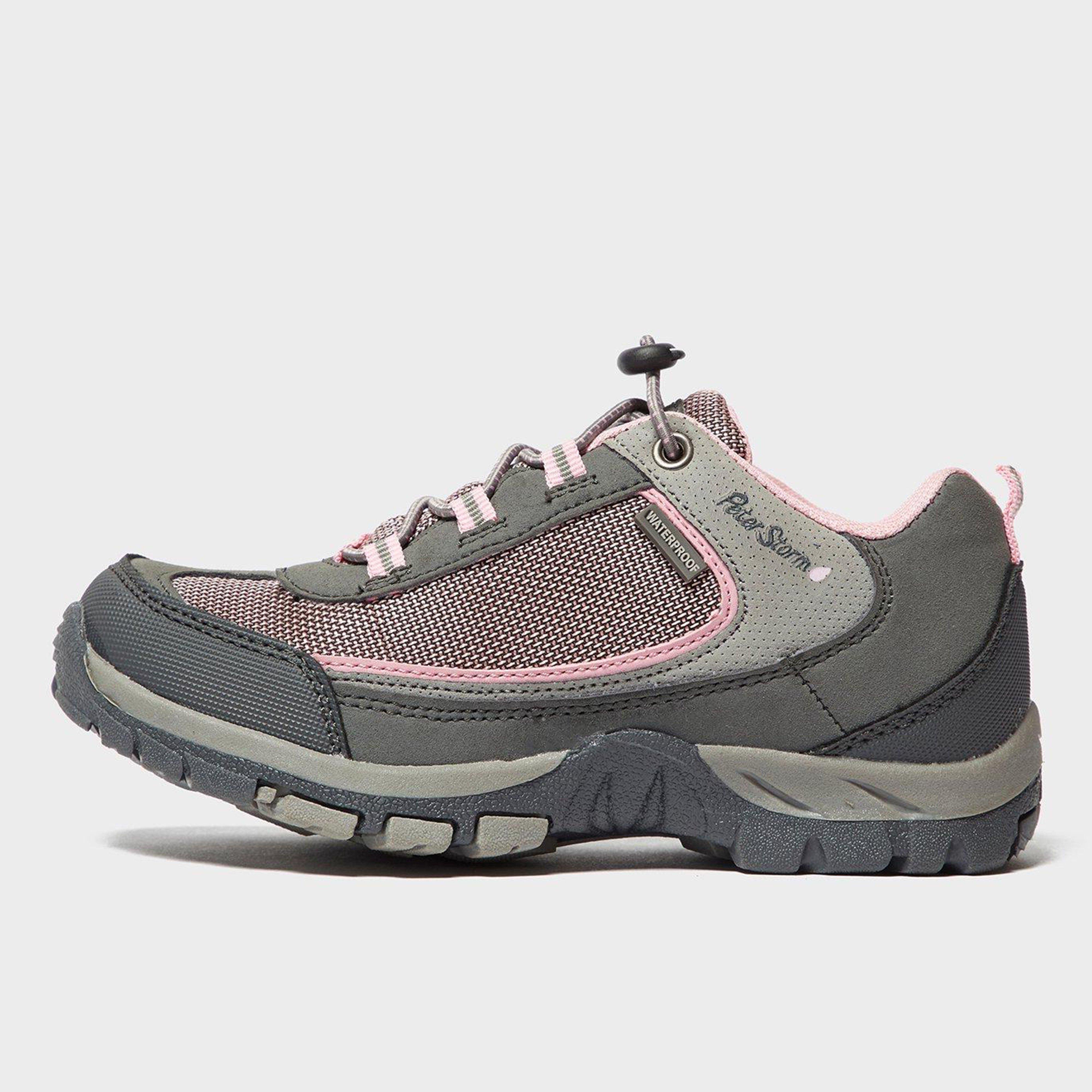 childrens walking boots go outdoors