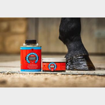 Clear Carr and Day and Martin Cornucrescine Hoof Ointment