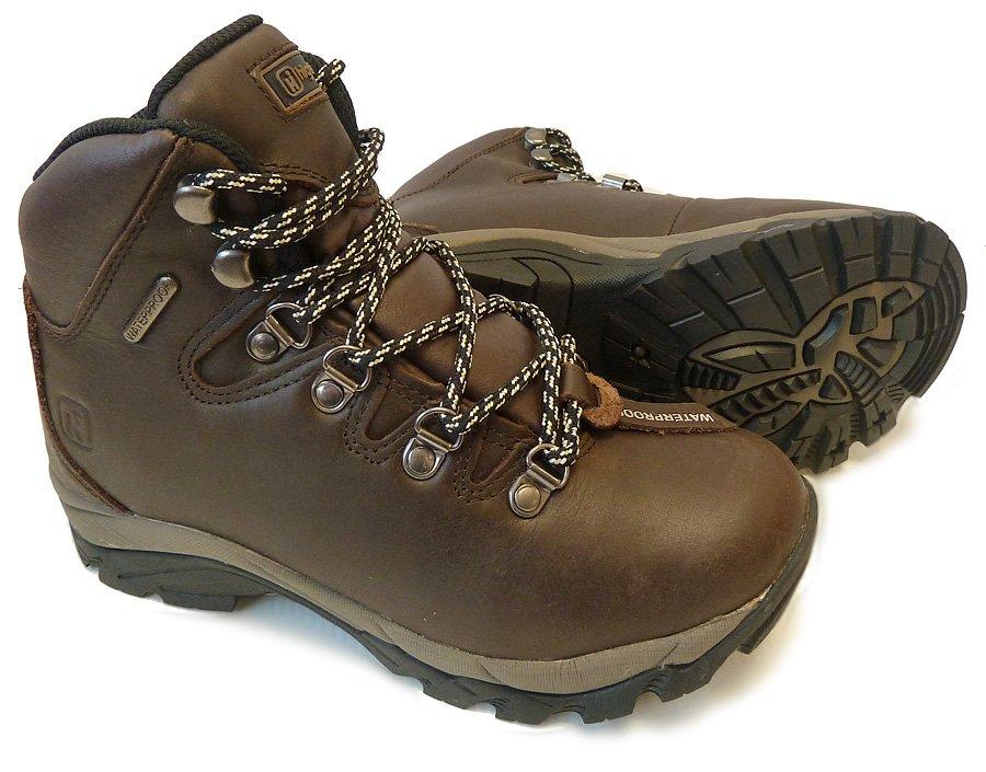 childrens walking boots go outdoors