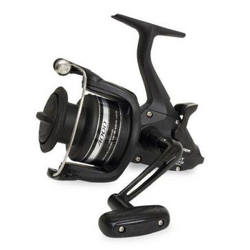 Black SHIMANO Baitrunner ST-FB 2500FB Reel