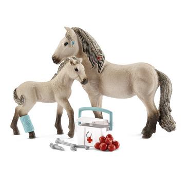  Schleich First Aid & Icelandic Pony Mare