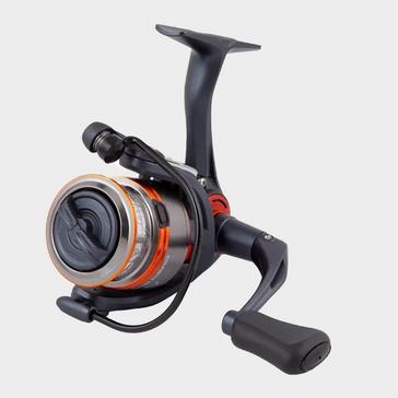 Black SavageGear SG2 Reel 2500FD