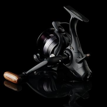 Black PROLOGIC Avenger Baitfeeder 5000