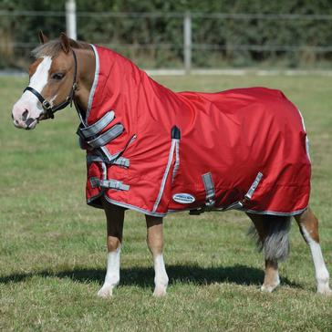 Red WeatherBeeta ComFiTec Classic Combo Neck 220g Medium Weight Turnout Rug Red/Silver/Navy