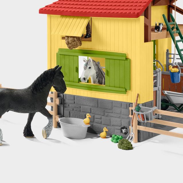 Schleich horse barn online