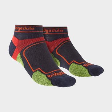 Dark Blue Bridgedale Men's Trail Running Ultralight T2 Coolmax Sport Low Cut Socks