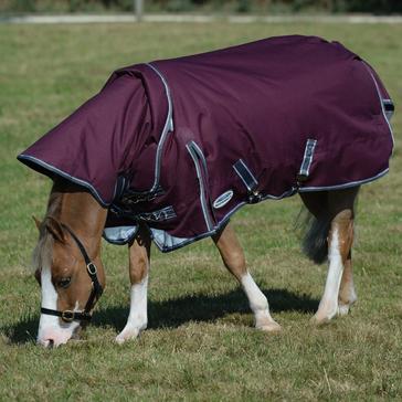 Red WeatherBeeta ComFiTec Plus Dynamic II Detach-A-Neck Mediumweight 220g Turnout Rug Maroon/Grey/White