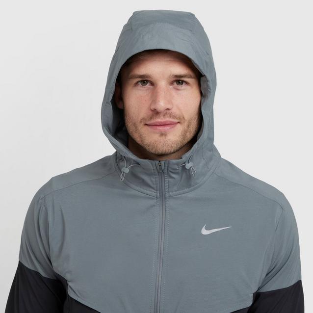 Nike Men's Impossibly Light Windrunner Running Jacket GO Outdoors