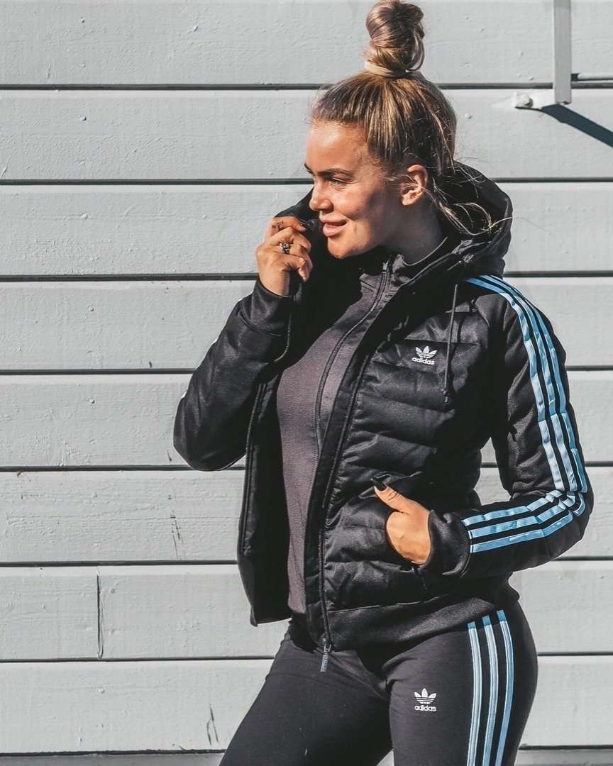 JD exclusive navy colourway