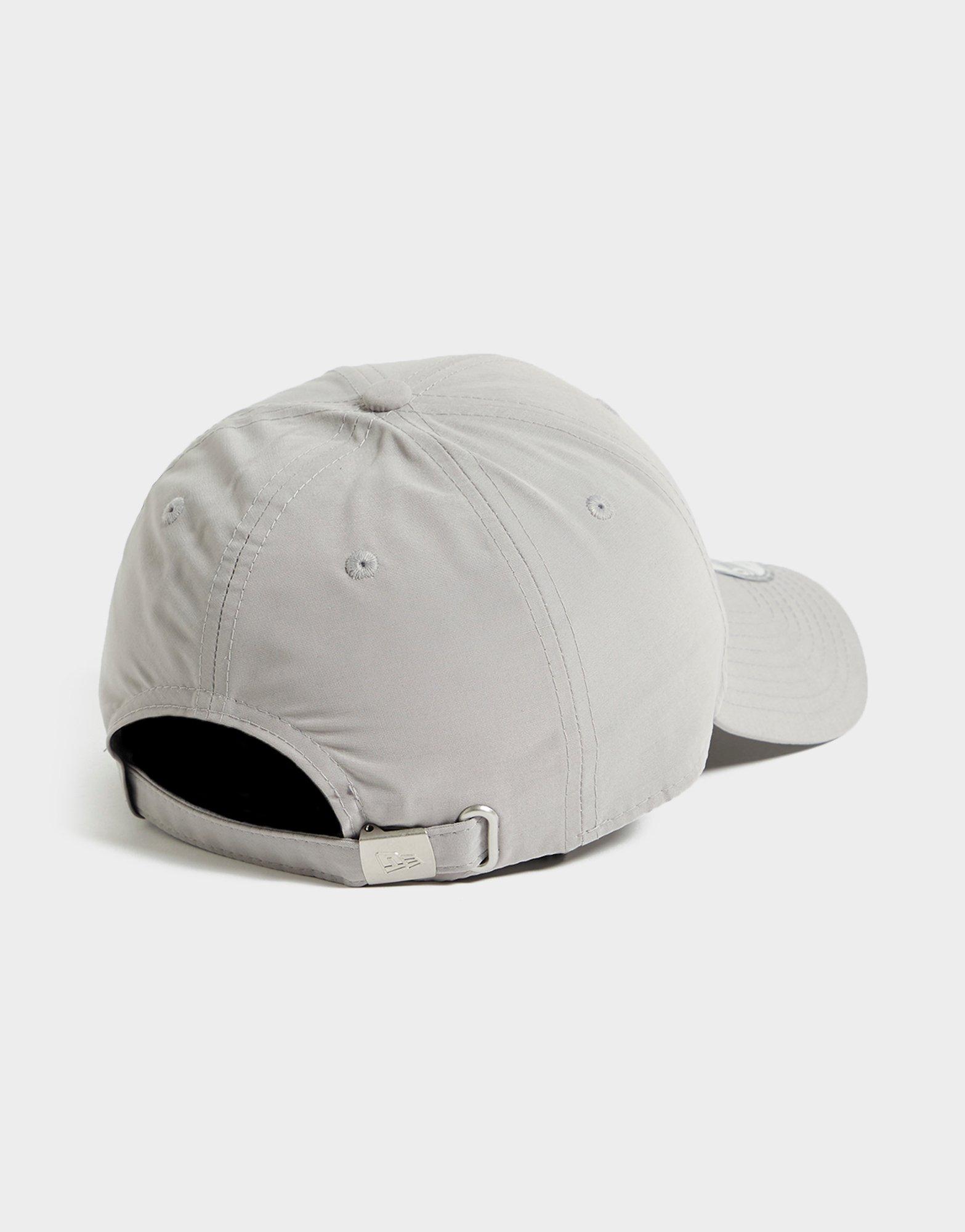 Șapcă pentru bărbați NEW ERA CACIULA FLAWLESS NY YANKEES GRA 11198849 Gri