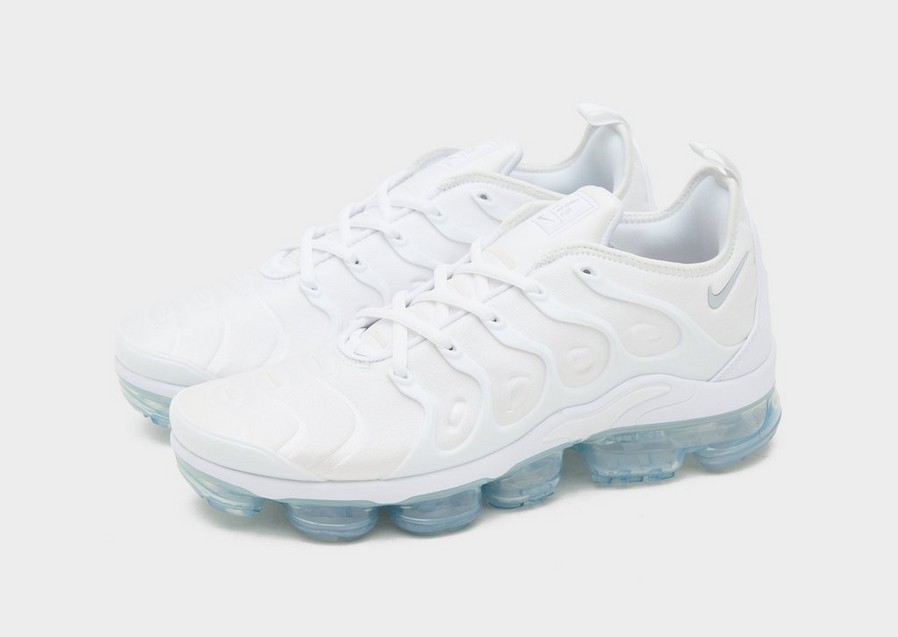 Férfi sneakers NIKE AIR VAPORMAX PLUS 924453-100 Fehér