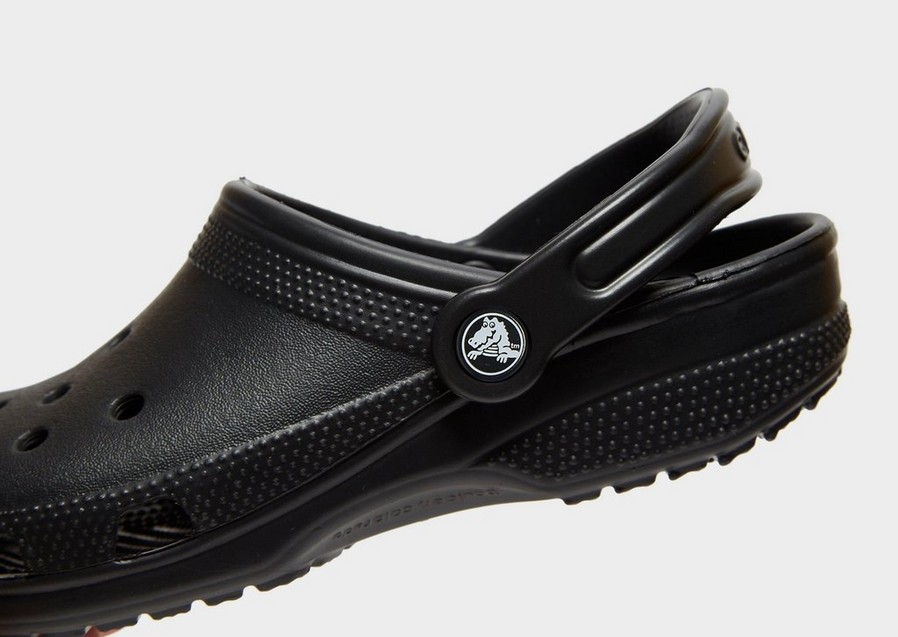 Női papucsok és flip-flopok CROCS CLASSIC CLOG 