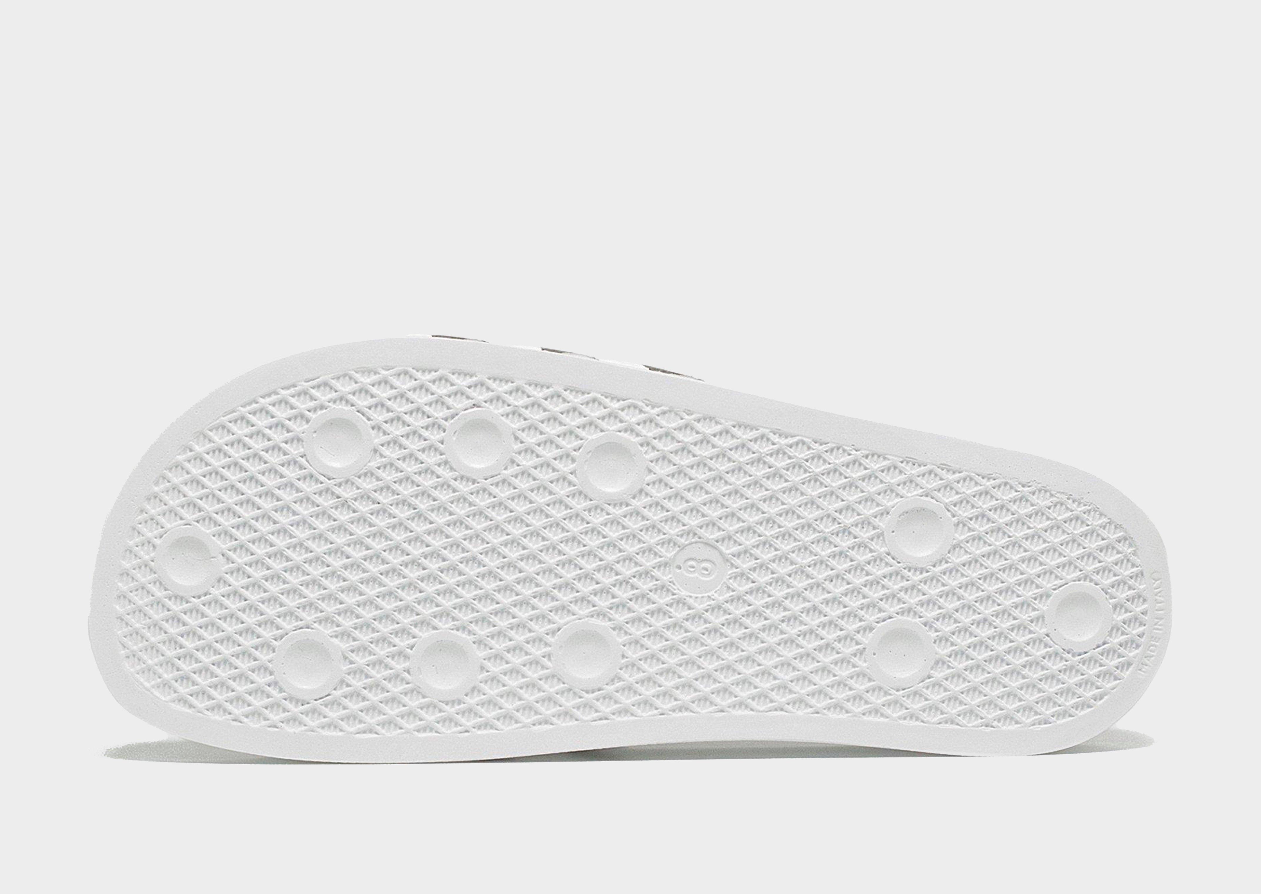 Férfi papucsok és flip-flopok ADIDAS ADILETTE  280648 Fehér