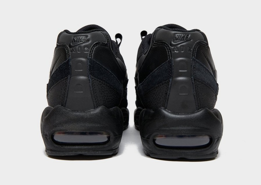 Чоловічі кросівки NIKE AIR MAX 95 ESSENTIAL CI3705-001 Чорний