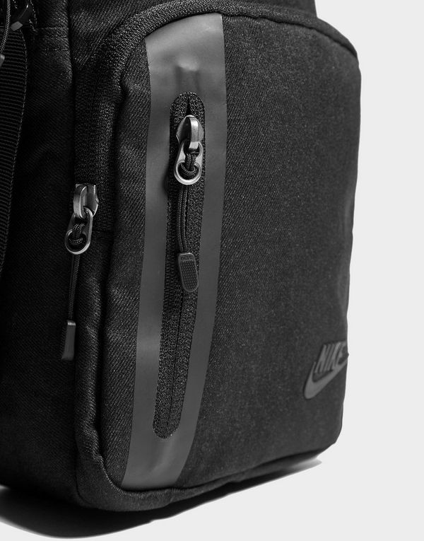 Nike Core Small Crossbody Bag | JD Sports